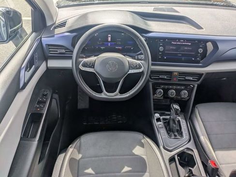 Used 2023 Volkswagen Taos SE w/ Black Wheel Package image 16