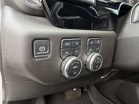 Used 2025 GMC Sierra 2500 SLT w/ SLT Convenience Package AWD/4WD image 6
