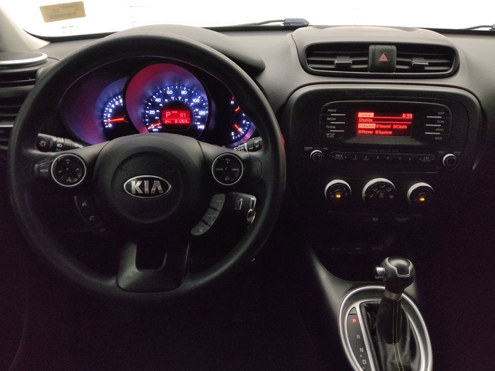 Used 2015 Kia Soul + FWD image 22