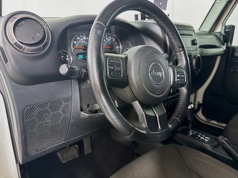 Used 2018 Jeep Wrangler Unlimited Sport w/ Quick Order Package 24W AWD/4WD image 9