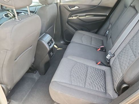 Used 2019 Chevrolet Equinox LT w/ Driver Convenience Package FWD image 10