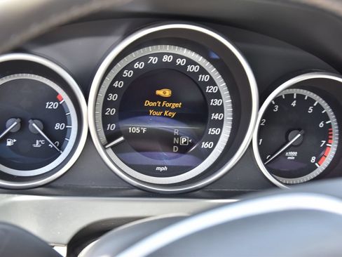 Used 2014 Mercedes-Benz E 350 4MATIC Sedan image 8