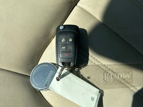 Used 2013 Buick Verano Leather FWD image 28