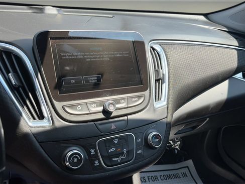 Used 2016 Chevrolet Malibu LT FWD image 13