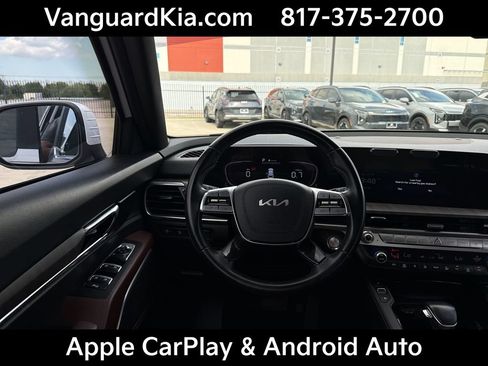 Certified 2024 Kia Telluride EX w/ EX Captain's Chair Package FWD image 13