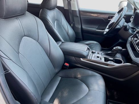 Used 2020 Toyota Highlander Limited AWD/4WD image 21