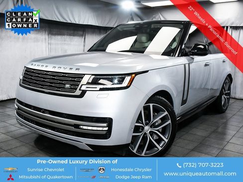 Used 2025 Land Rover Range Rover SE AWD/4WD image 1