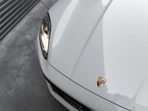 Certified 2025 Porsche Cayenne Coupe image 36