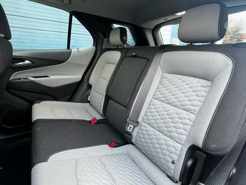 Used 2018 Chevrolet Equinox LS FWD image 6