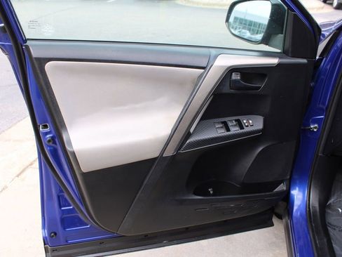 Used 2015 Toyota RAV4 LE image 14