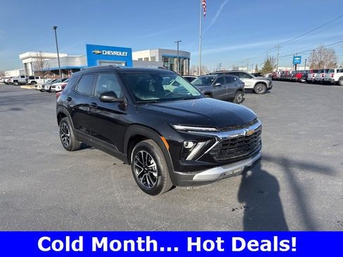 Used 2025 Chevrolet TrailBlazer LT image 1