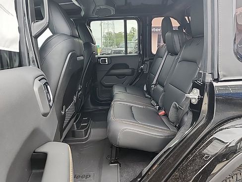 New 2025 Jeep Wrangler Sahara image 21