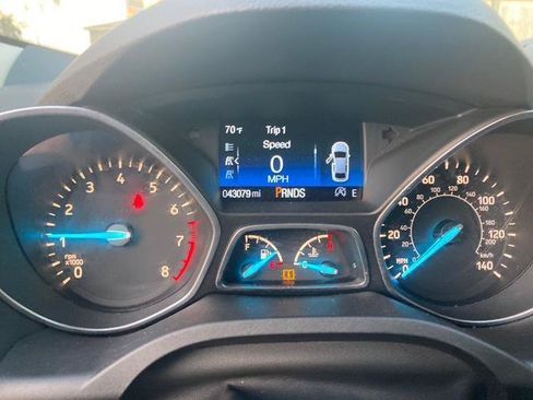 Used 2017 Ford Escape SE AWD/4WD image 20