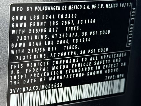 Used 2018 Volkswagen Tiguan S image 35