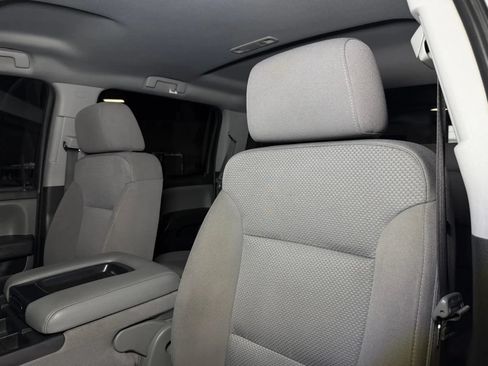Used 2018 Chevrolet Silverado 1500 Custom w/ Custom Value Package RWD image 24