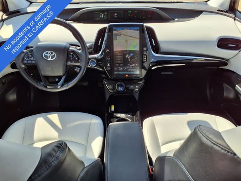 Used 2022 Toyota Prius Limited w/ Premium Convenience Package FWD image 14