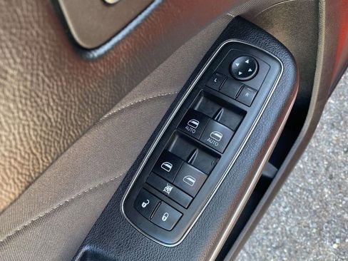 Used 2019 Dodge Charger Scat Pack RWD image 16