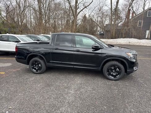 New 2026 Honda Ridgeline Black Edition image 2