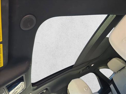 Certified 2025 Jaguar F-PACE R-Dynamic S image 30