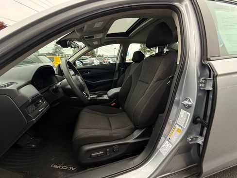Certified 2025 Honda Accord SE image 14