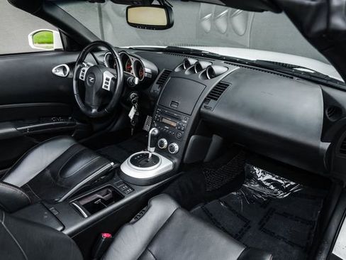 Used 2007 Nissan 350Z Grand Touring image 18