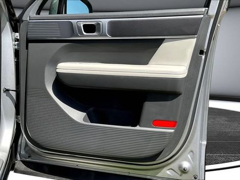 Used 2025 Hyundai Santa Fe SEL FWD image 30