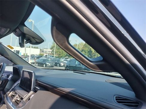 Used 2023 Chevrolet Tahoe Z71 image 17