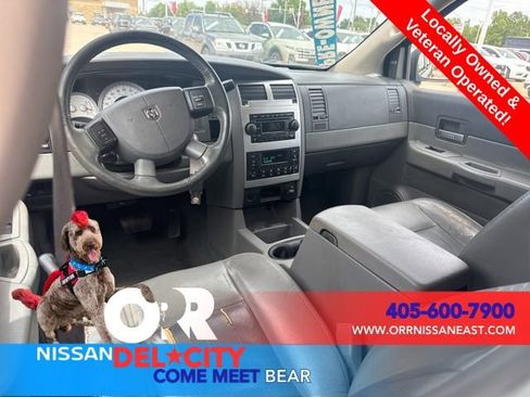 Used 2005 Dodge Durango Limited w/ Trailer Tow Group RWD image 9