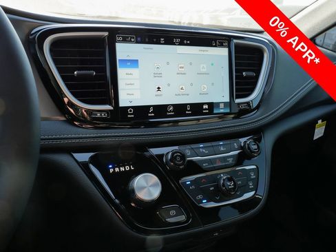 New 2026 Chrysler Pacifica Select FWD image 52