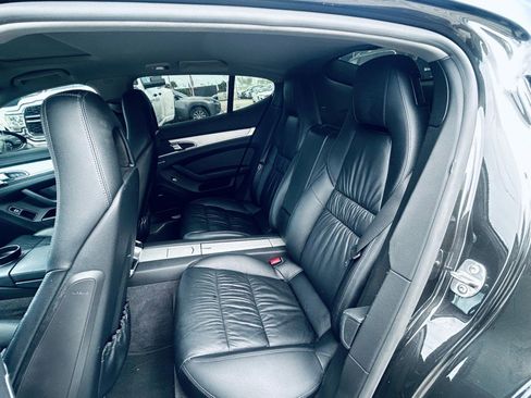 Used 2016 Porsche Panamera 4 image 11