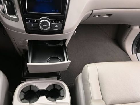 Used 2016 Honda Odyssey EX-L image 18