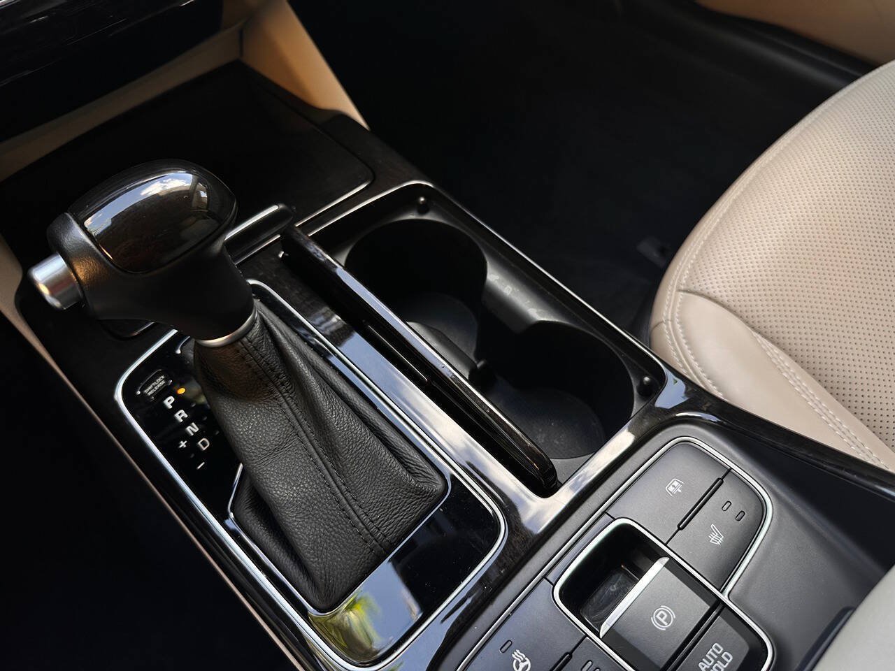 Used 2014 Kia Cadenza Premium w/ Technology Package FWD image 53