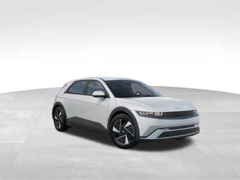 New 2026 Hyundai Ioniq 5 SEL RWD image 2