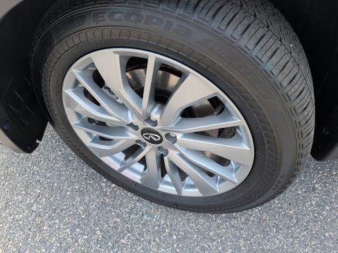 Certified 2025 INFINITI QX50 Luxe w/ Cargo Package image 7