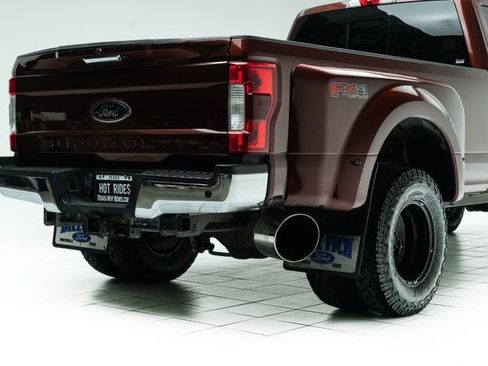 Used 2017 Ford F350 Lariat w/ Lariat Value Package AWD/4WD image 14