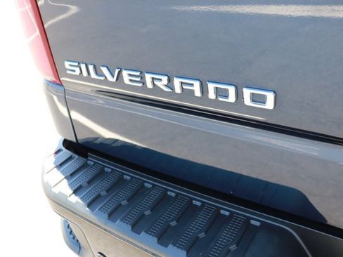 Used 2020 Chevrolet Silverado 1500 LT Trail Boss AWD/4WD image 6