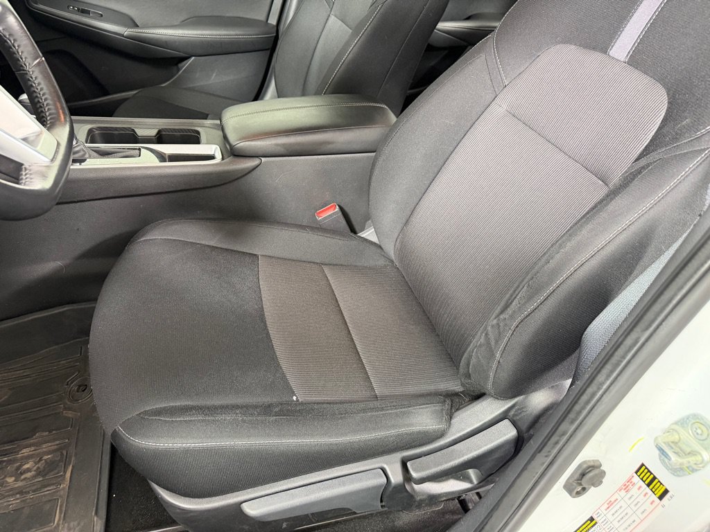 Used 2023 Nissan Sentra SV w/ All-Weather Package FWD image 10