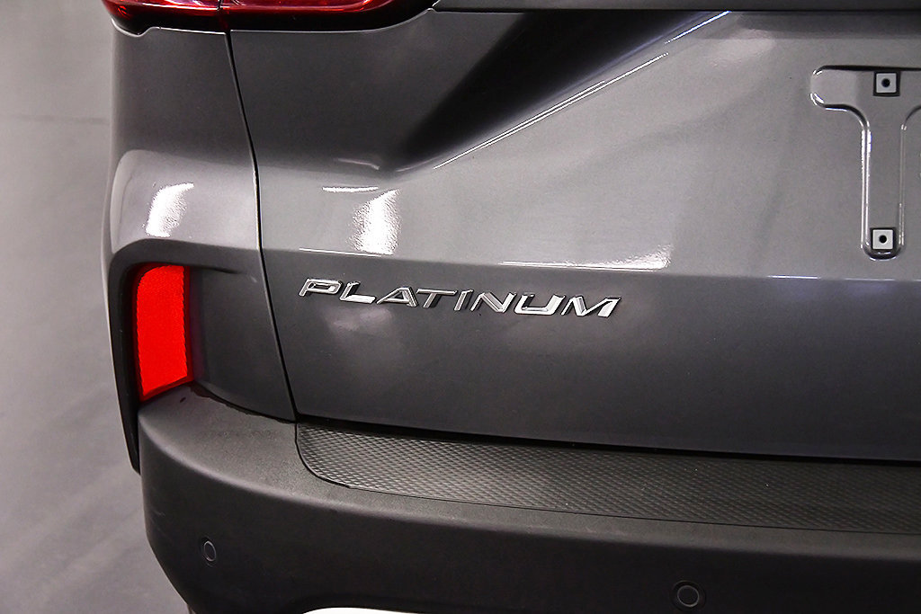 Used 2024 Ford Escape Platinum AWD/4WD image 12