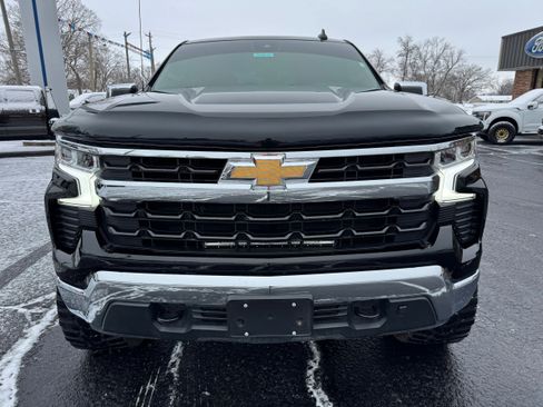 Used 2022 Chevrolet Silverado 1500 LT w/ Max Trailering Package image 2