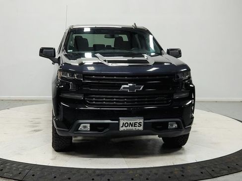 Used 2020 Chevrolet Silverado 1500 LT Trail Boss w/ Convenience Package AWD/4WD image 3