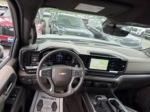 Certified 2024 Chevrolet Silverado 1500 LTZ w/ Technology Package AWD/4WD image 15
