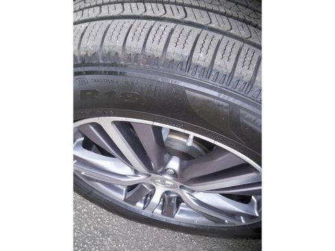 Used 2019 INFINITI QX60 Luxe w/ Essential Package image 9