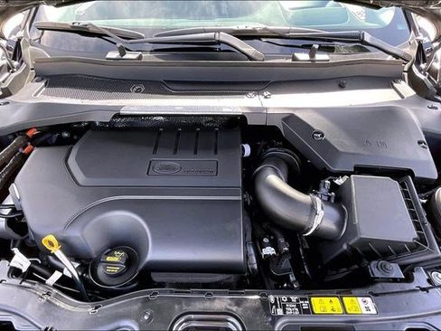 Used 2025 Land Rover Discovery Sport S image 13