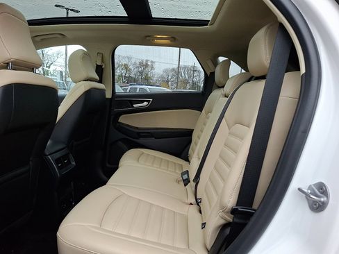 Certified 2022 Ford Edge SEL w/ Convenience Package image 10