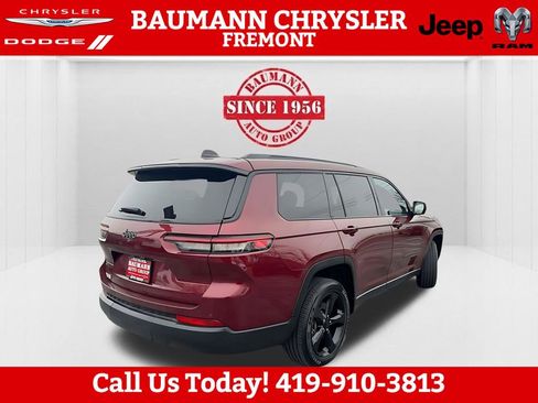 Used 2023 Jeep Grand Cherokee L Laredo AWD/4WD image 8