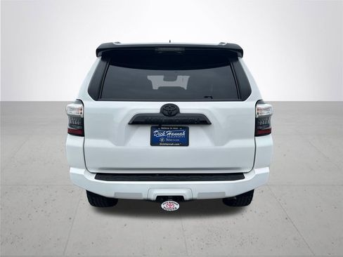 Used 2021 Toyota 4Runner Venture w/ Moonroof Package image 8