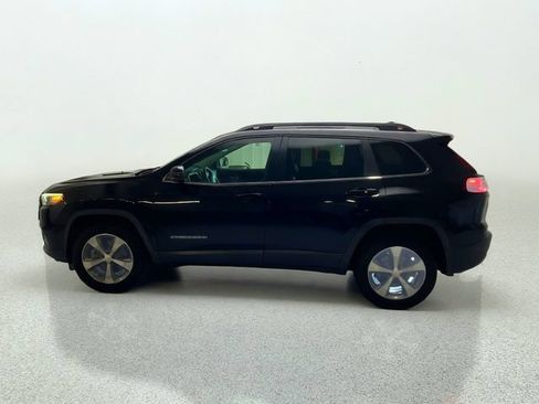 Used 2019 Jeep Cherokee Limited AWD/4WD image 6