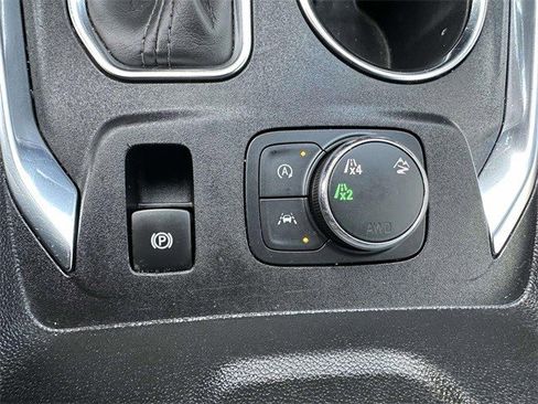 Certified 2023 Chevrolet Traverse LT w/ Rear Camera Mirror Package image 29