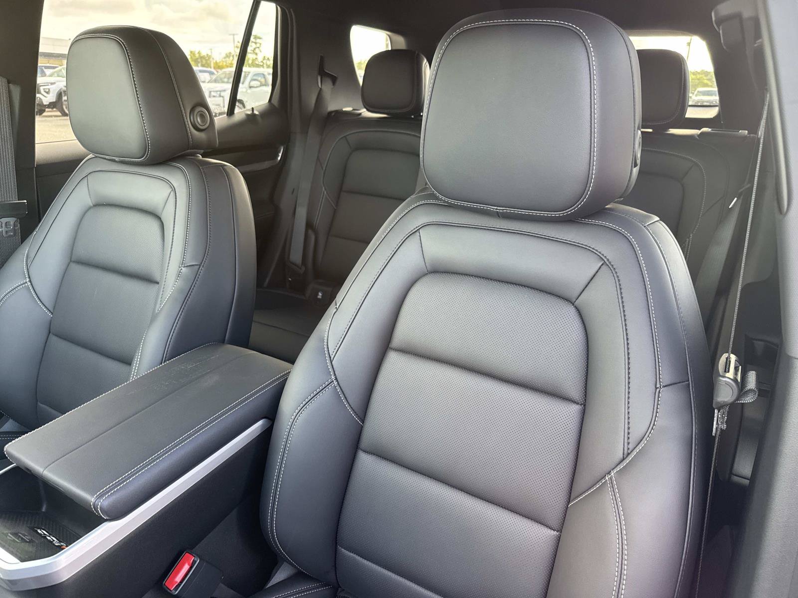 New 2027 GMC Terrain Elevation w/ Elevation Premium Package FWD image 22