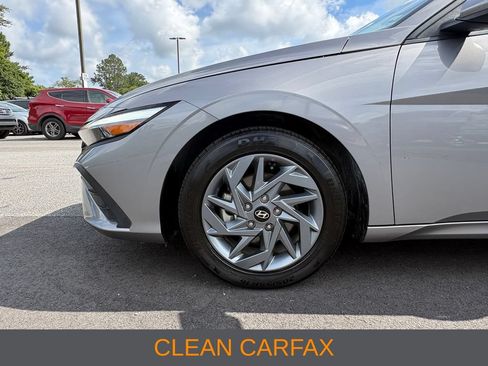 Used 2024 Hyundai Elantra SEL FWD image 4